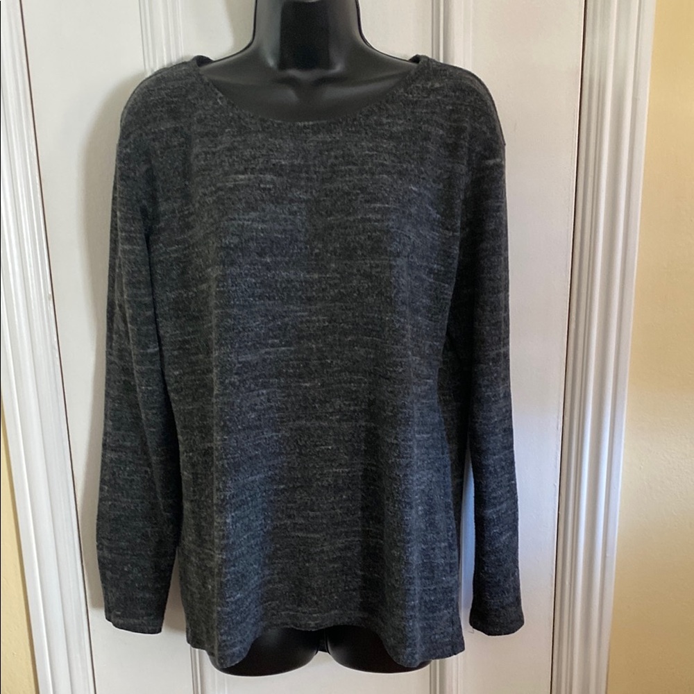 Columbia Brand Cozy Charcoal Gray Sweater